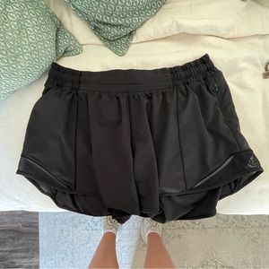 COPY - Lululemon Shorts Hotty Hot Low-Rise Lined Short 4”